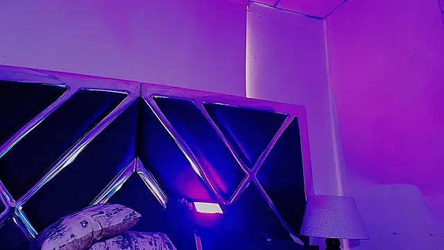 Julieta_Owen live sex cam