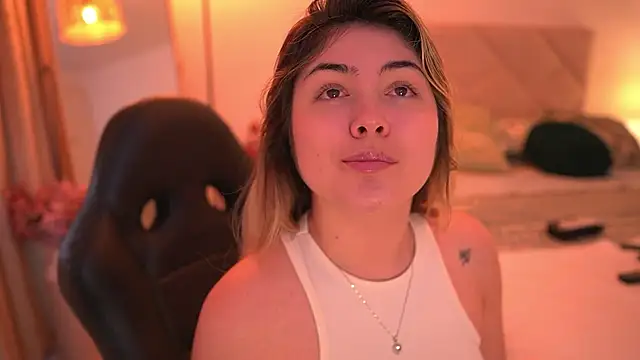 Lau_Bee live sex cam