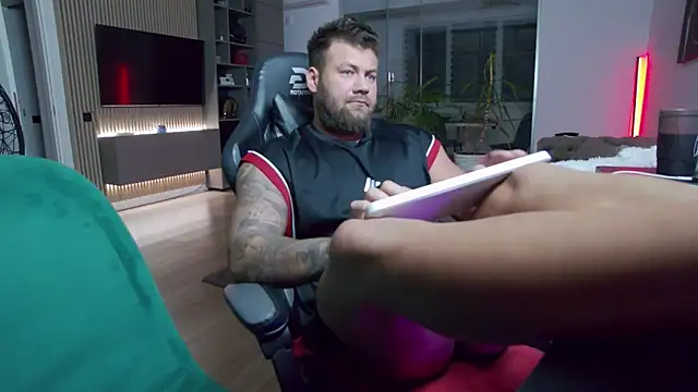 UbbeViking live sex cam