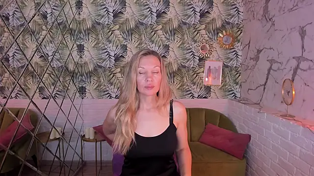 NancyGrace live sex cam