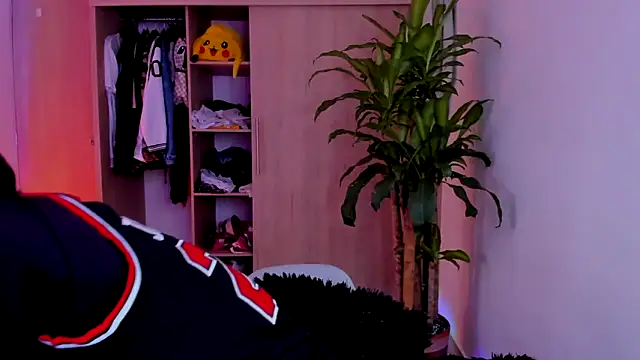 Damianwhite live sex cam