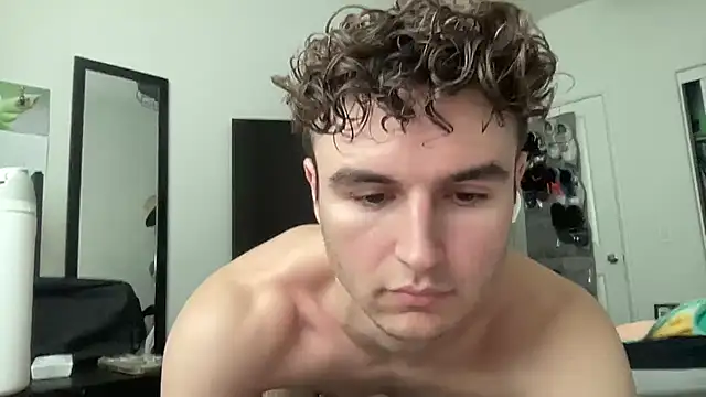 ryan_28747 live sex cam