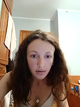 AlisKiv live sex cam