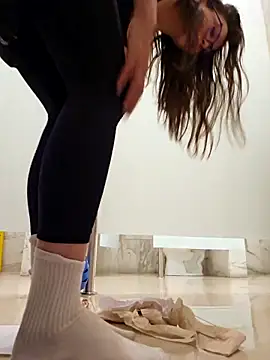 mmm-Virginia live sex cam