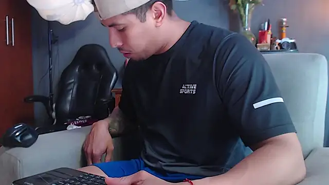 geirge_teacherxx live sex cam