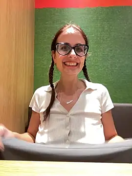 NataKitten live sex cam