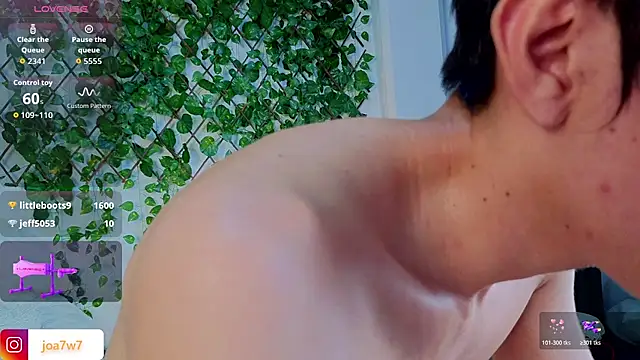 Levii_Ackermann live sex cam