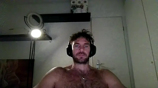 alpha-hunk live sex cam