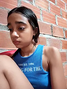 Zoe_Sweett18 live sex cam