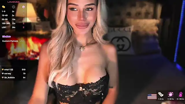 ZyraGoddes live sex cam