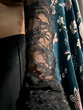 DAMinii_ live sex cam