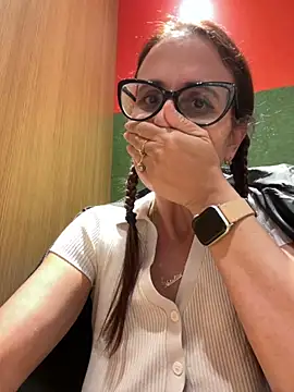 NataKitten live sex cam