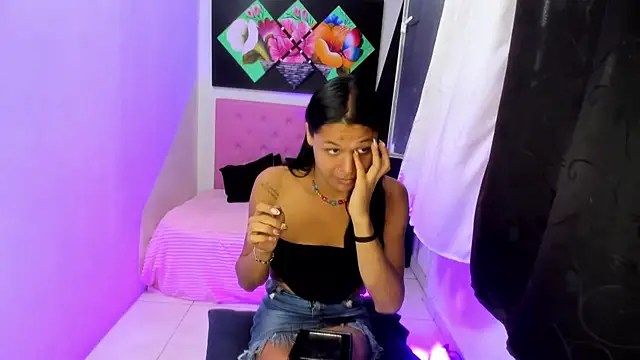 issa_kitty live sex cam