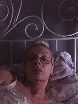 HelgaHimmell live sex cam