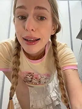 kira_mia live sex cam