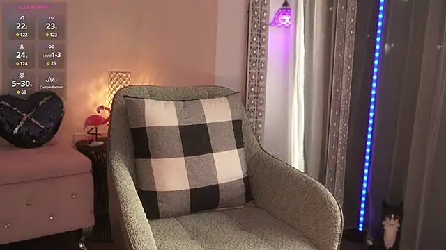 Mysticxkitty live sex cam