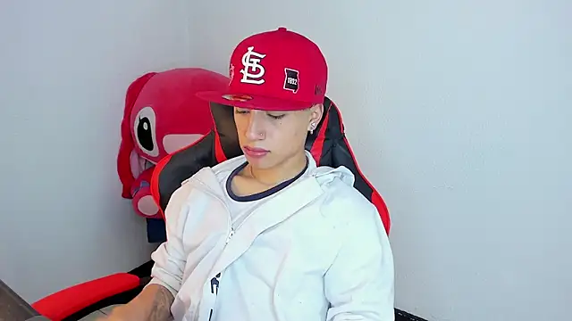 ThiagoDV live sex cam