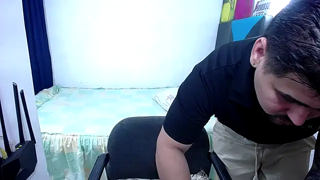 pitbullveryhot live sex cam