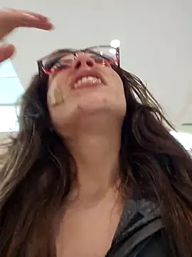 mmm-Virginia live sex cam