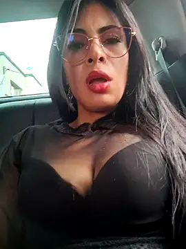 Astrid-- live sex cam