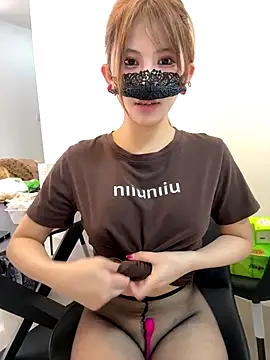 Selenaaaaa- live sex cam