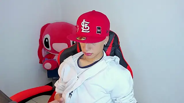 ThiagoDV live sex cam