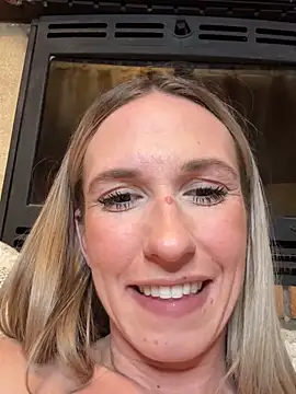 lola_tentatiion live sex cam