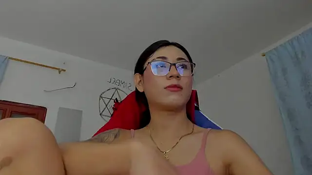 Camila_TransGirl live sex cam