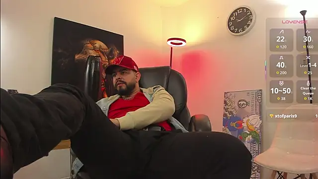 Ethan_Castellano live sex cam