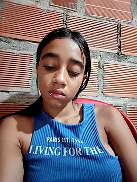 Zoe_Sweett18 live sex cam