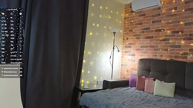 EmiliDen live sex cam