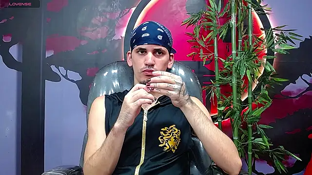 Dirty_Kingg live sex cam