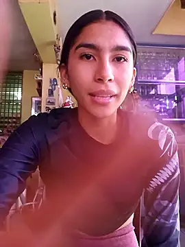 skinnyrox live sex cam