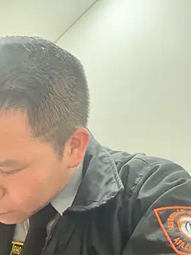 Manu0586 live sex cam