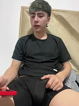 AlexanderCollman live sex cam