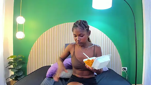 halleylorens live sex cam