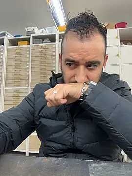 leonardohot1987 live sex cam