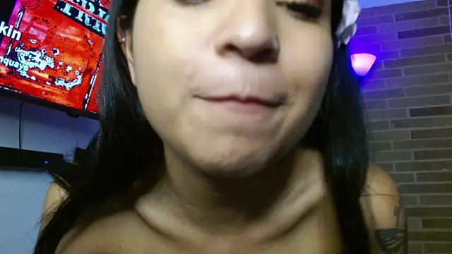 helenacyruss live sex cam