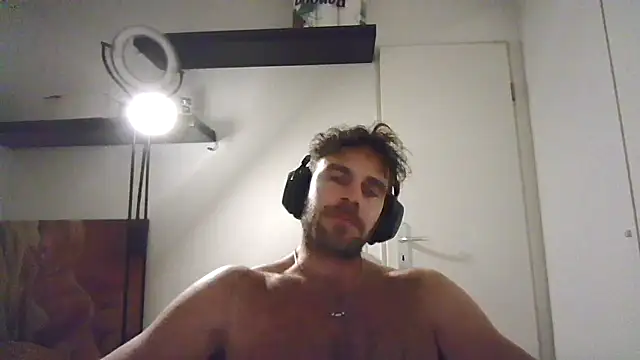 alpha-hunk live sex cam