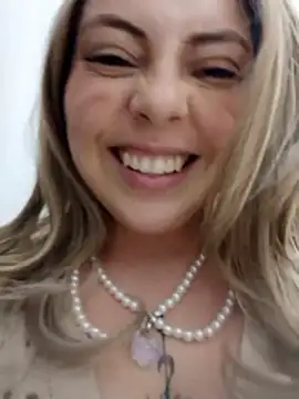 madelaine- live sex cam