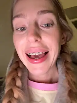 kira_mia live sex cam