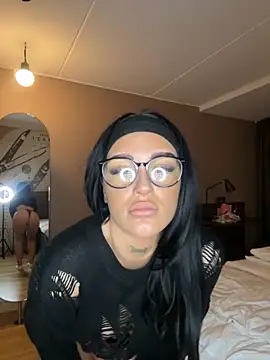 Gabbyys live sex cam