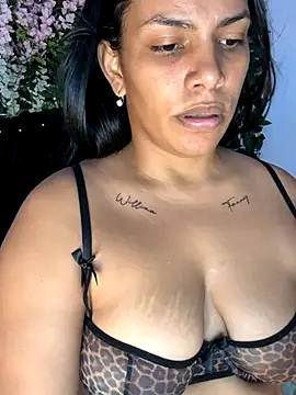 ArielleMillerr- live sex cam