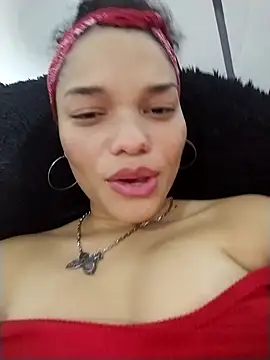 ChloeRaviss live sex cam