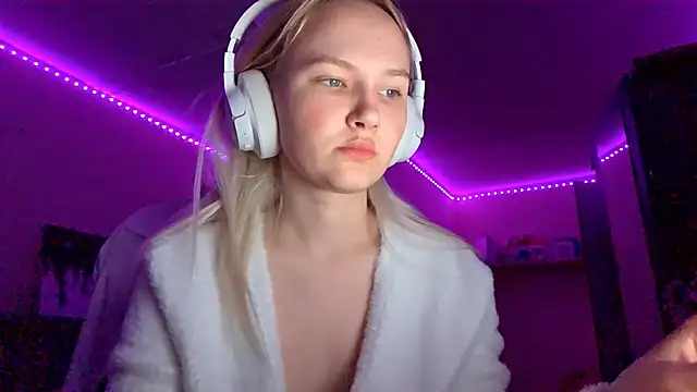 KarinRobertson live sex cam