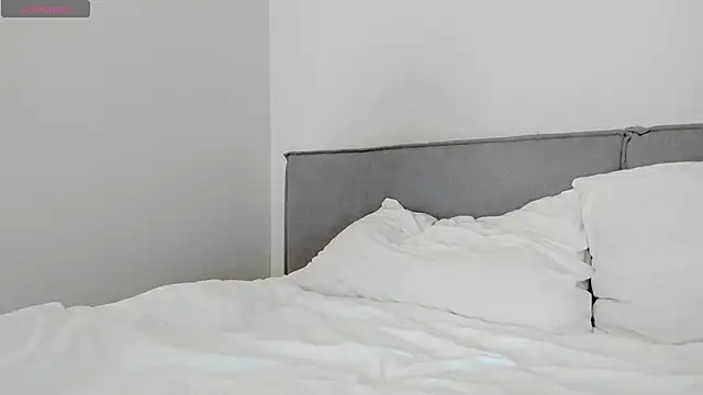 sarahphyllis live sex cam