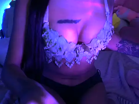 Rinky_1012 live sex cam