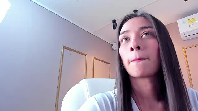 NahimiThompson live sex cam