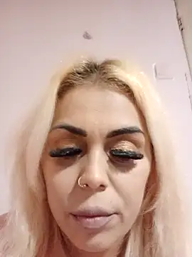 izauri2025 live sex cam