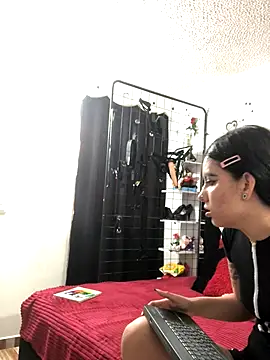 1lovelygirls live sex cam